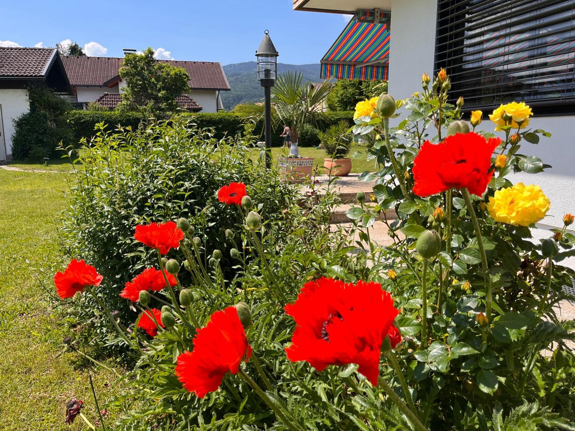 Haus Bergblick Apartment Villach Bagian luar foto