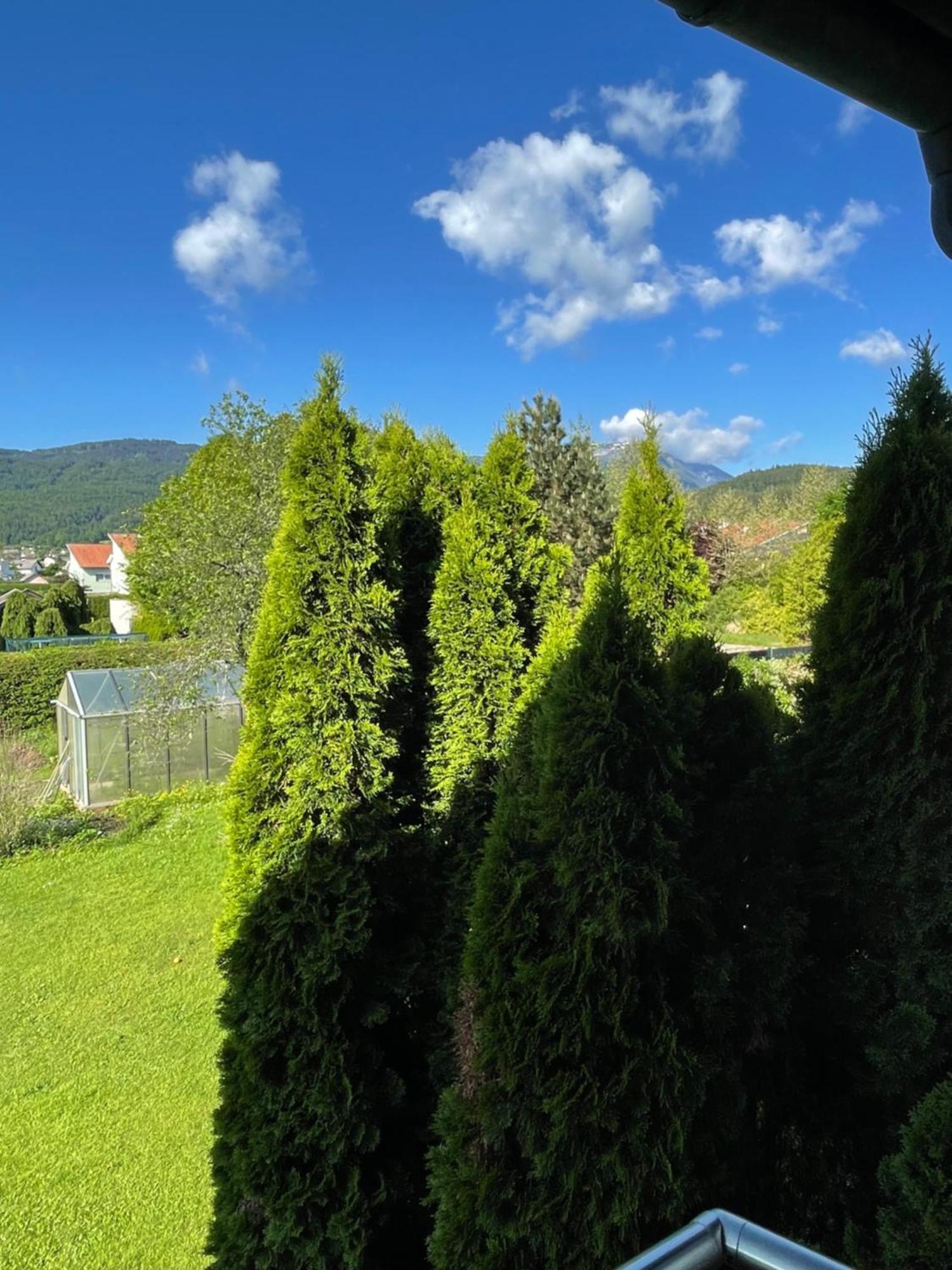 Haus Bergblick Apartment Villach Bagian luar foto