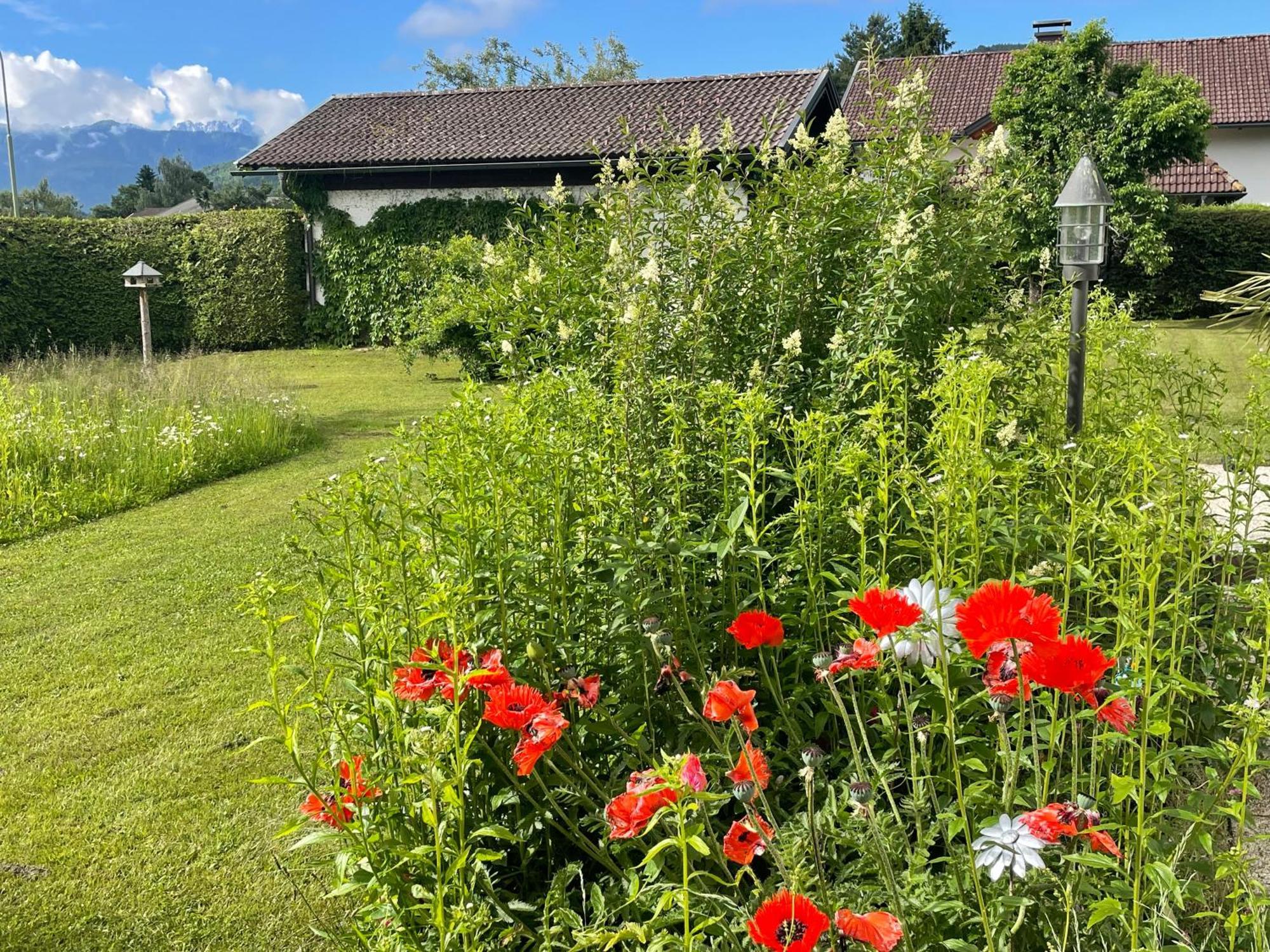 Haus Bergblick Apartment Villach Bagian luar foto